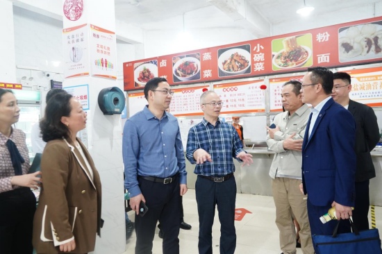 市卫健委一行到株洲市妇幼保健院开展“五一”节前安全稳定工作督导